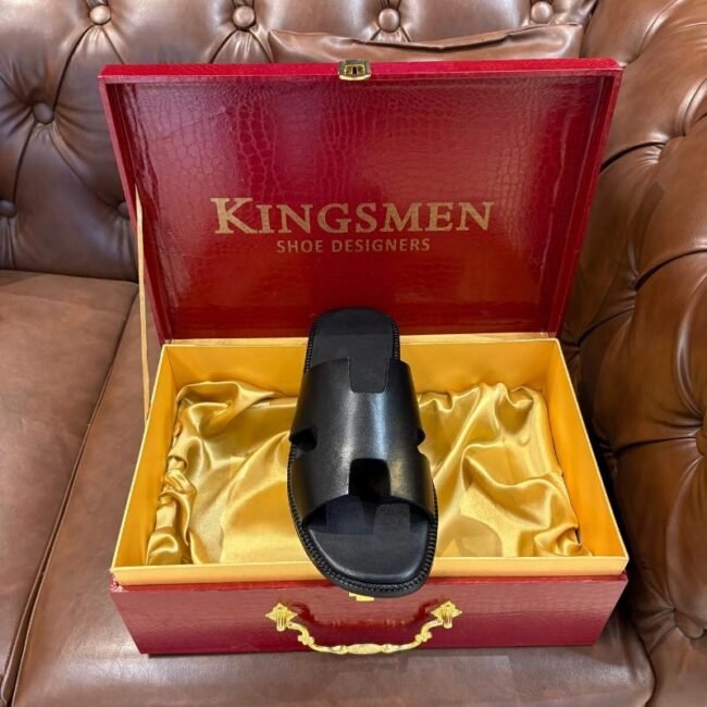 Black-leather-slippers (1) Black-leather-slippers (1)