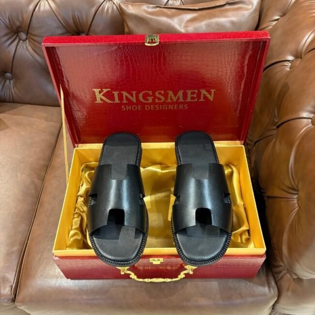 Black-leather-slippers (2) Black-leather-slippers (2)