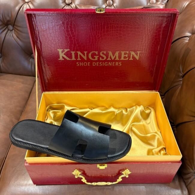 Black-leather-slippers (3) Black-leather-slippers (3)